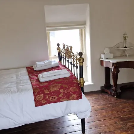 Charming Old * Coachford