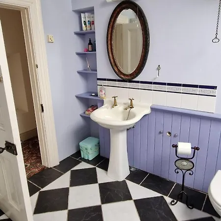 Charming Old * Coachford