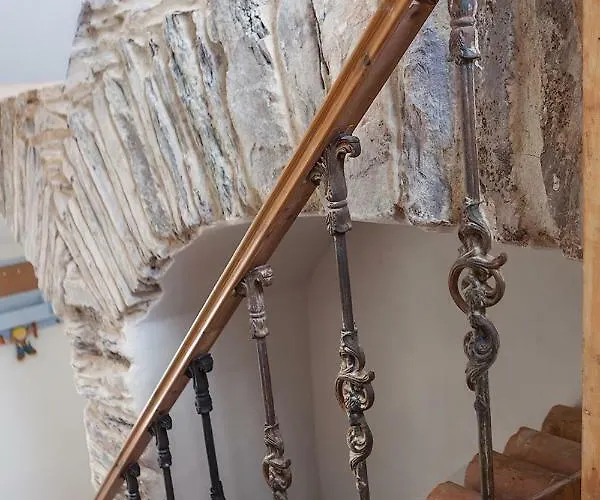 Charming Old * Coachford