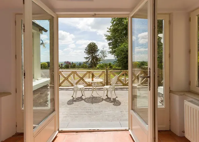 Charming Old Villa Coachford